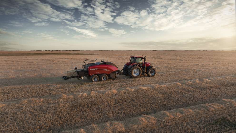 Case IH_LB4 XLD + Optum 300_res.jpg