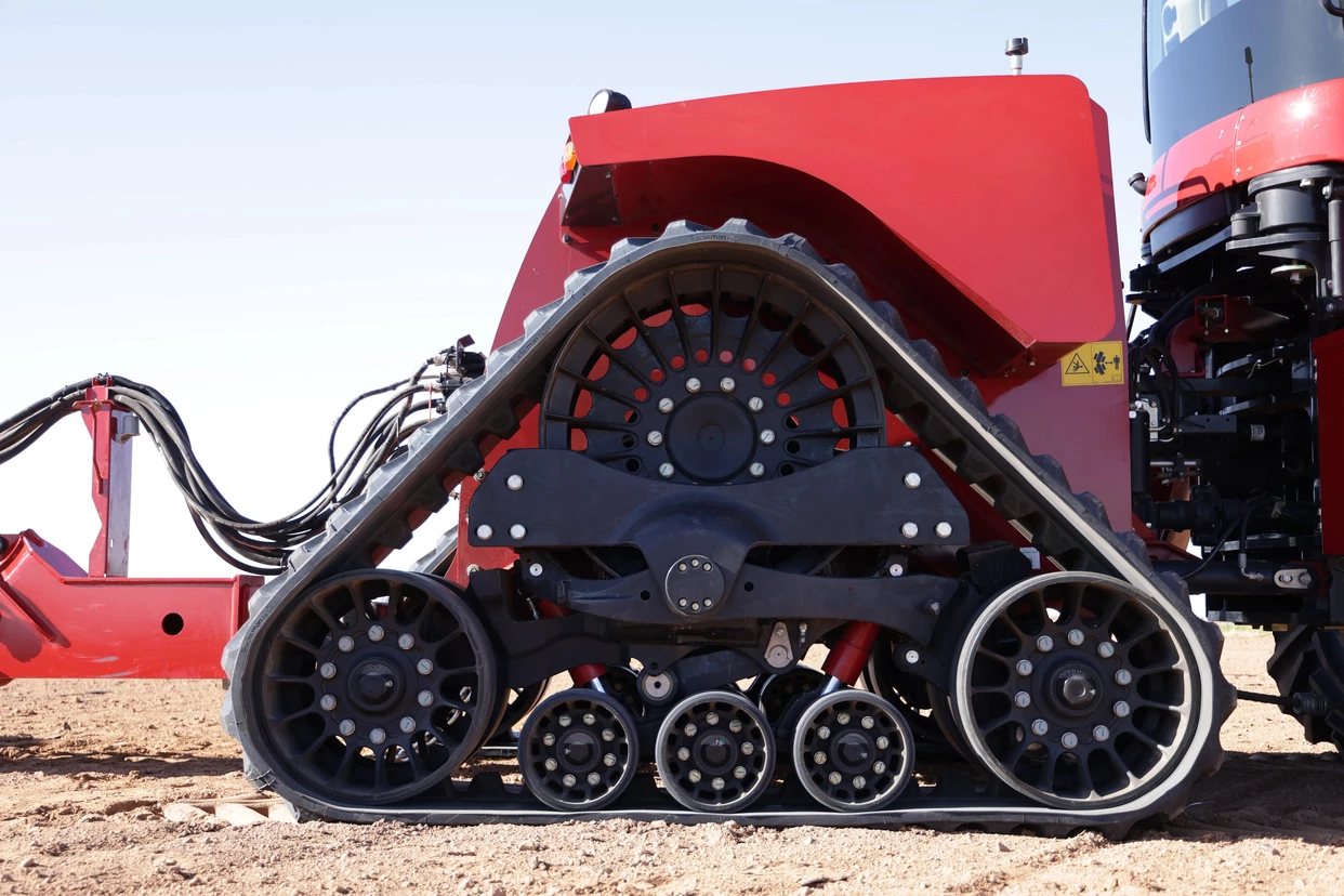 Close up of Steiger 715 Suspended Undercarriage track