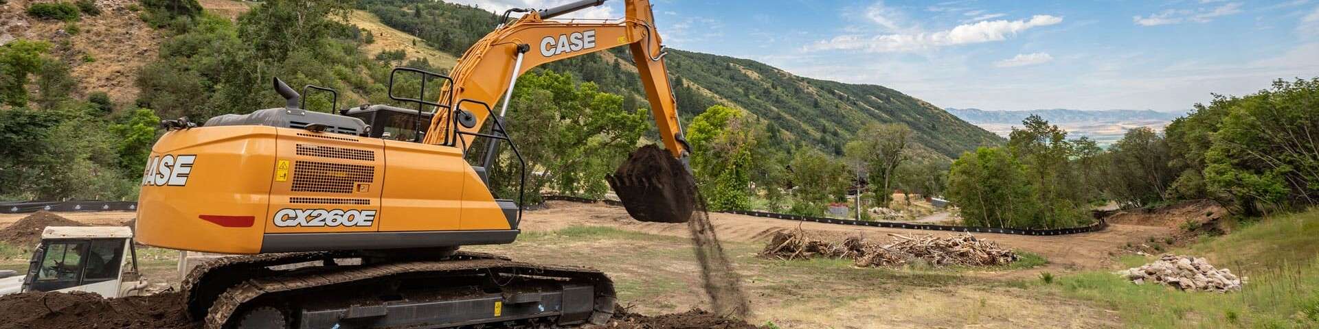 E-Series-CX260E-Excavator-Digging