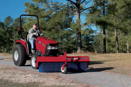 BRX172_Farmall_35_001-01_03-11_mr