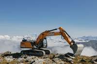 e-series-crawler-excavators-gallery-07