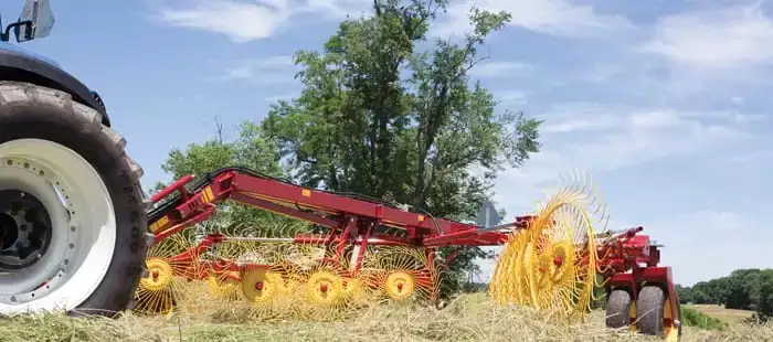 duravee-trailing-wheel-rakes-choices-and-options-01