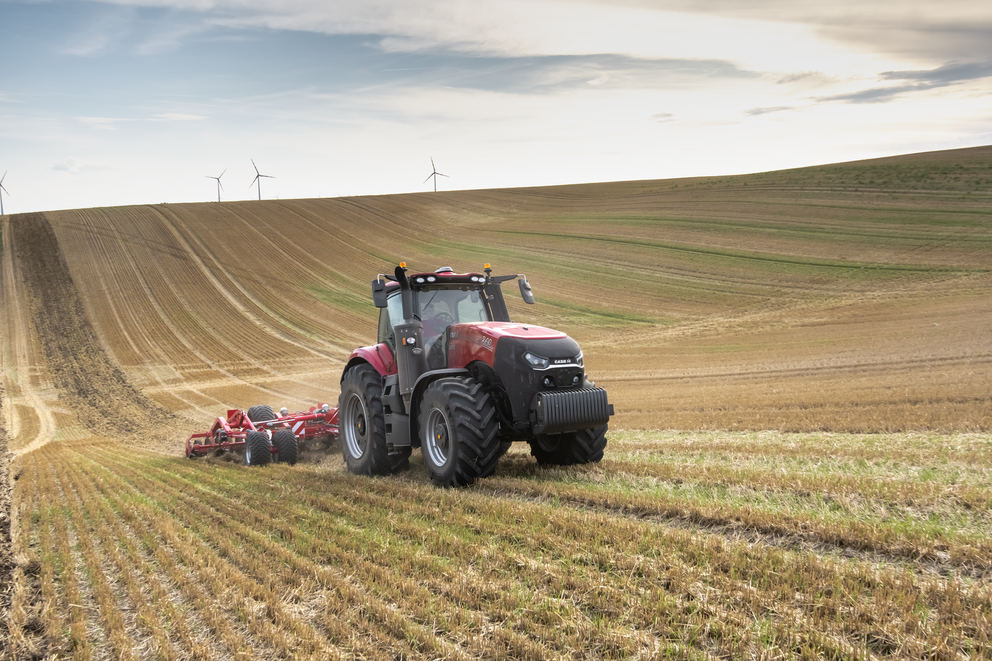 Tracteur Magnum AFS 400 à pédales tout en métal