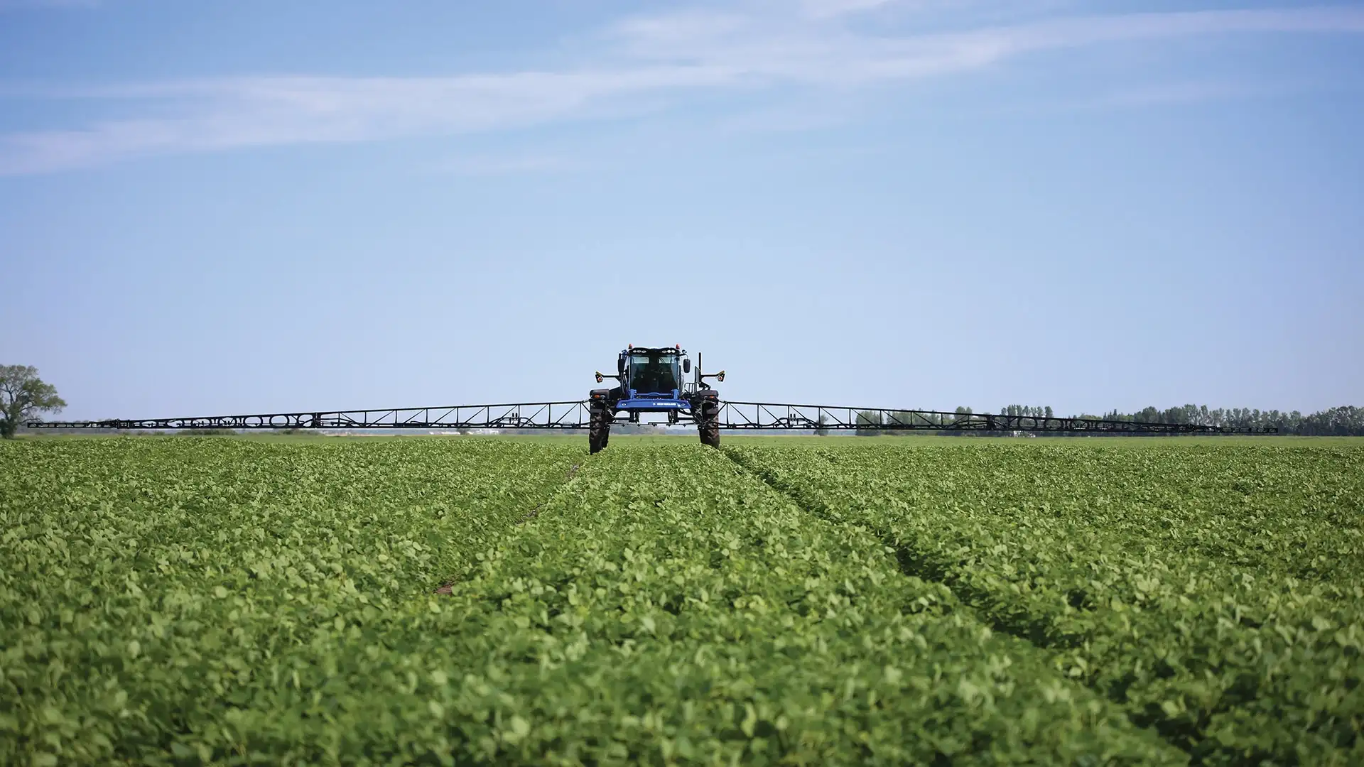GUARDIAN™ SELF-PROPELLED FRONT BOOM SPRAYER