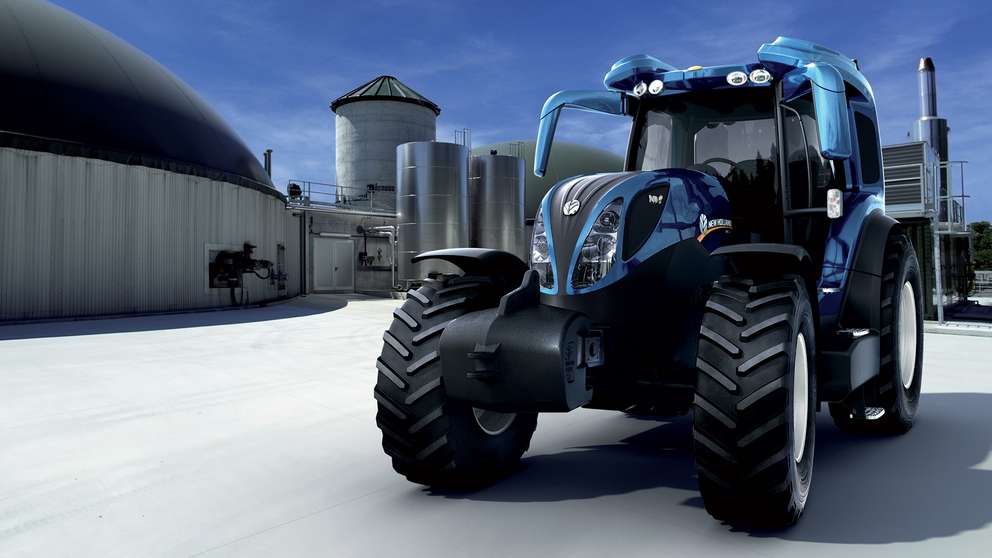 2nd generation NH Hydrogen tractor New Holland