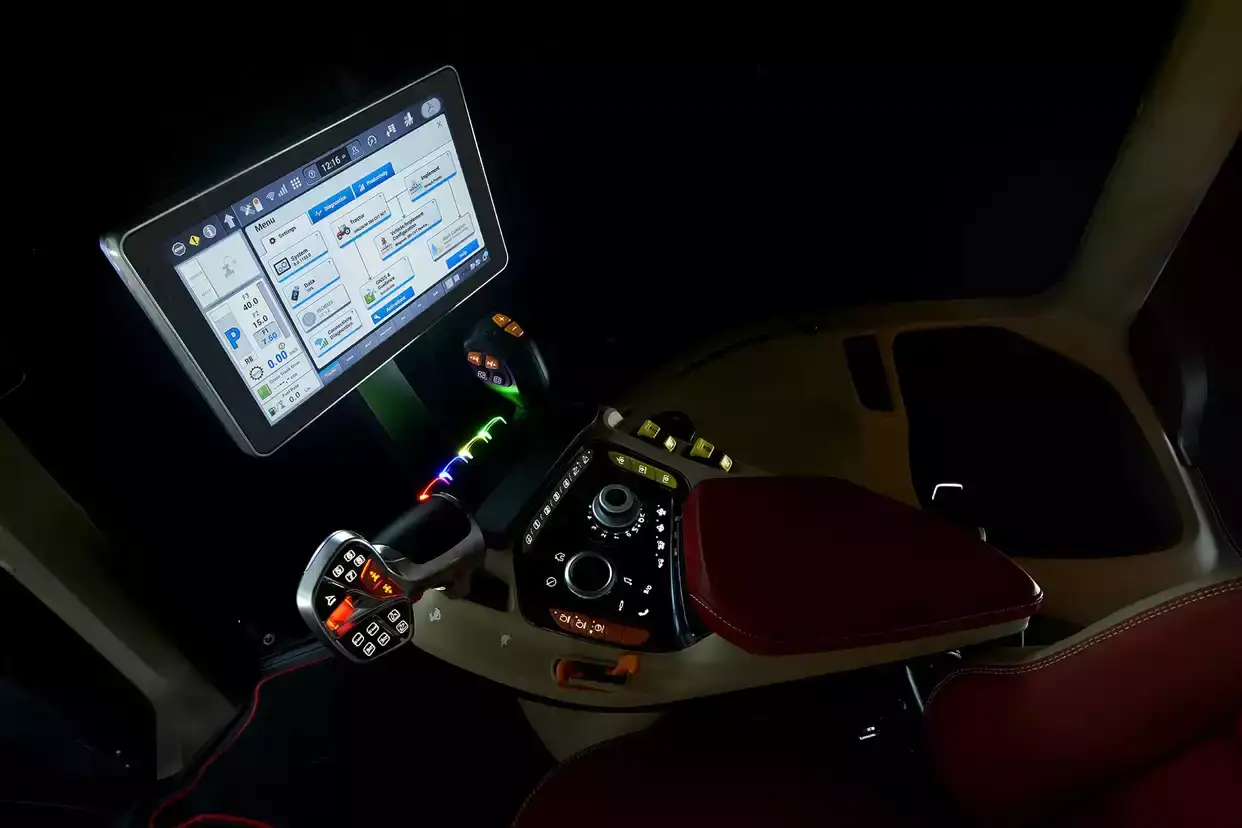 Backlit_Buttons_MC_Armrest