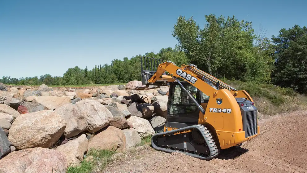 CASE TR340 Compact Track Loader