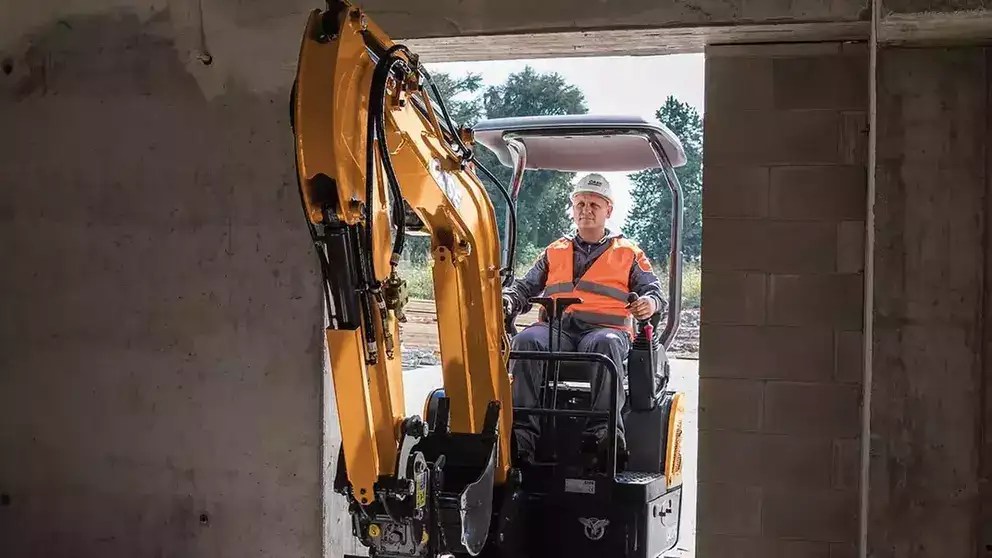 C-Series Mini-Excavators