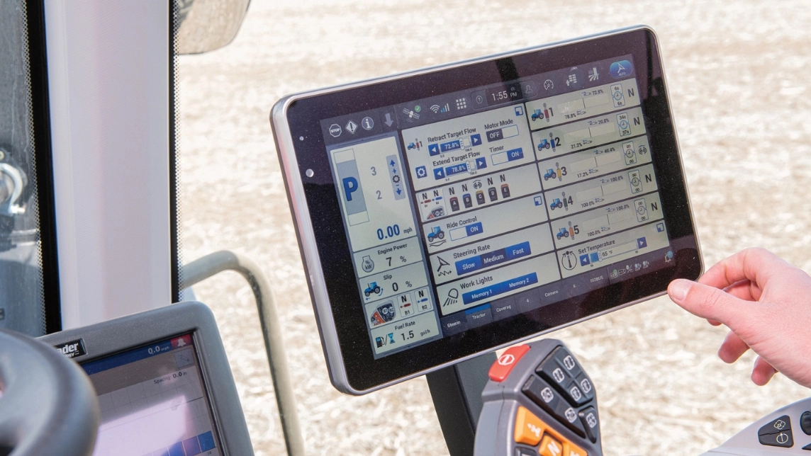 Tractors T9 with PLM Intelligence | New Holland ME