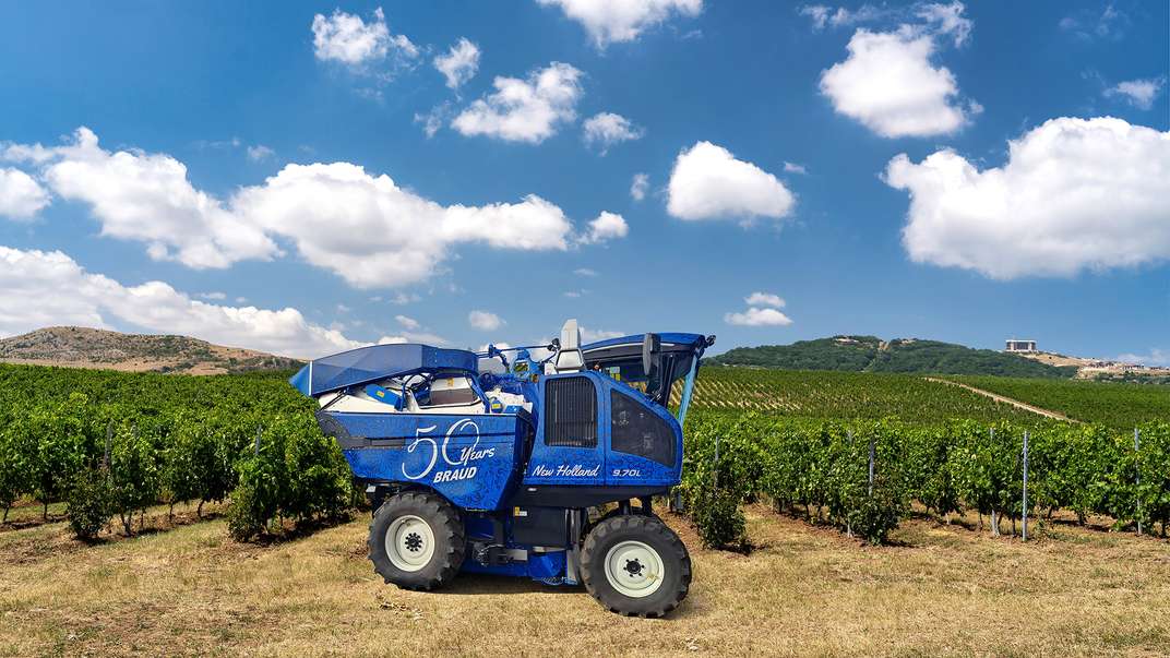 New Holland célèbre les 50 ans d'innovation Braud avec de nouvelles solutions performantes pour les vignobles au salon SITEVI 2025