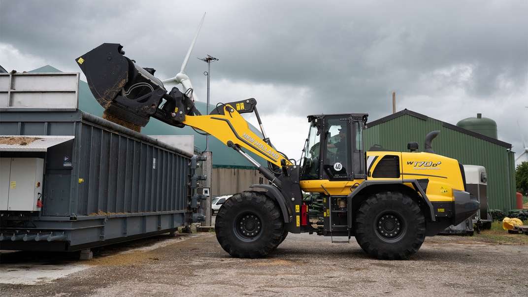 New Holland Boosts Silage Contractors Productivity with the New W170D+ Forage Power