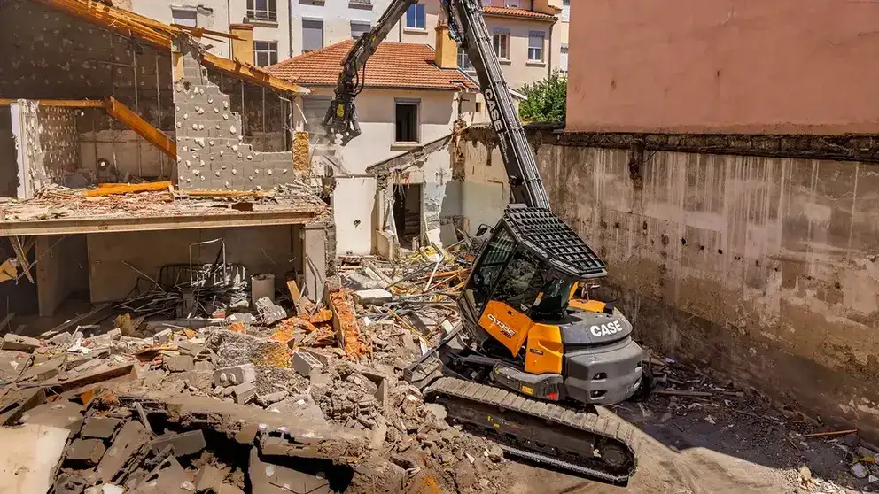 Demolition - CX135E XRD
