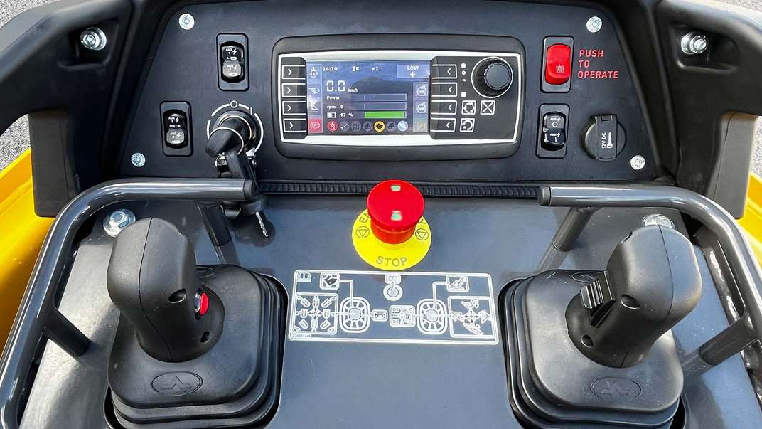 Der elektrische Mini-Raupenlader C314X von New Holland – eine emissionsfreie und geräuscharme Lösung für den Materialumschlag