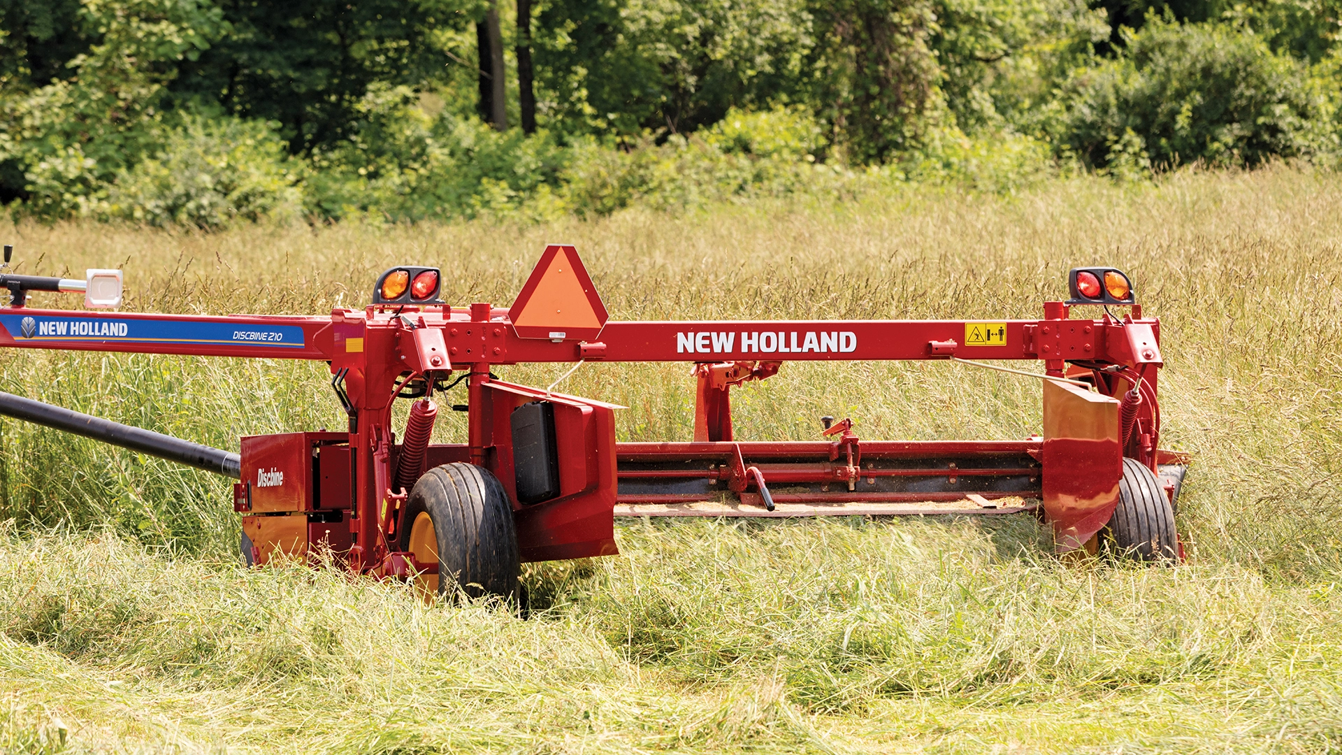 DISCBINE® SIDE-PULL DISC MOWER-CONDITIONERS