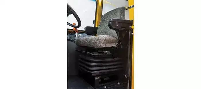 stackcruiser-bale-wagon-cab-01