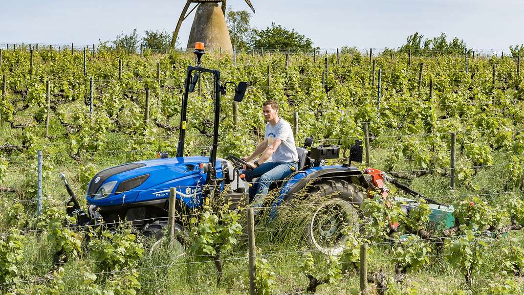 Dorénavant disponible en version cabine, la gamme de tracteurs T4F S fait ses débuts au salon SITEVI 2023