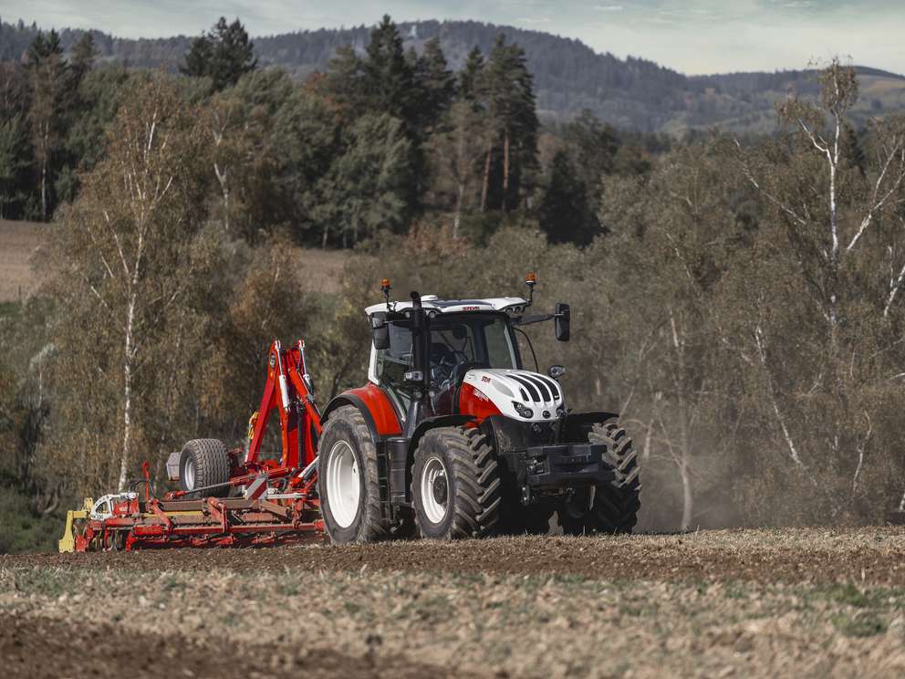 STEYR Traktoren_6280 Absolut CVT_res.jpg
