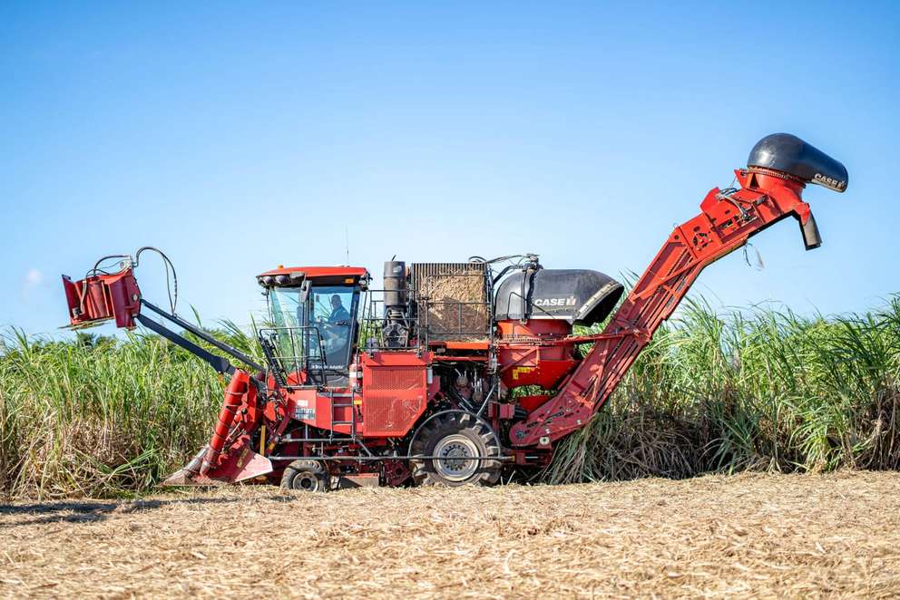 CASE IH_New Sugarcane Harvester Austoft 9000 series_res