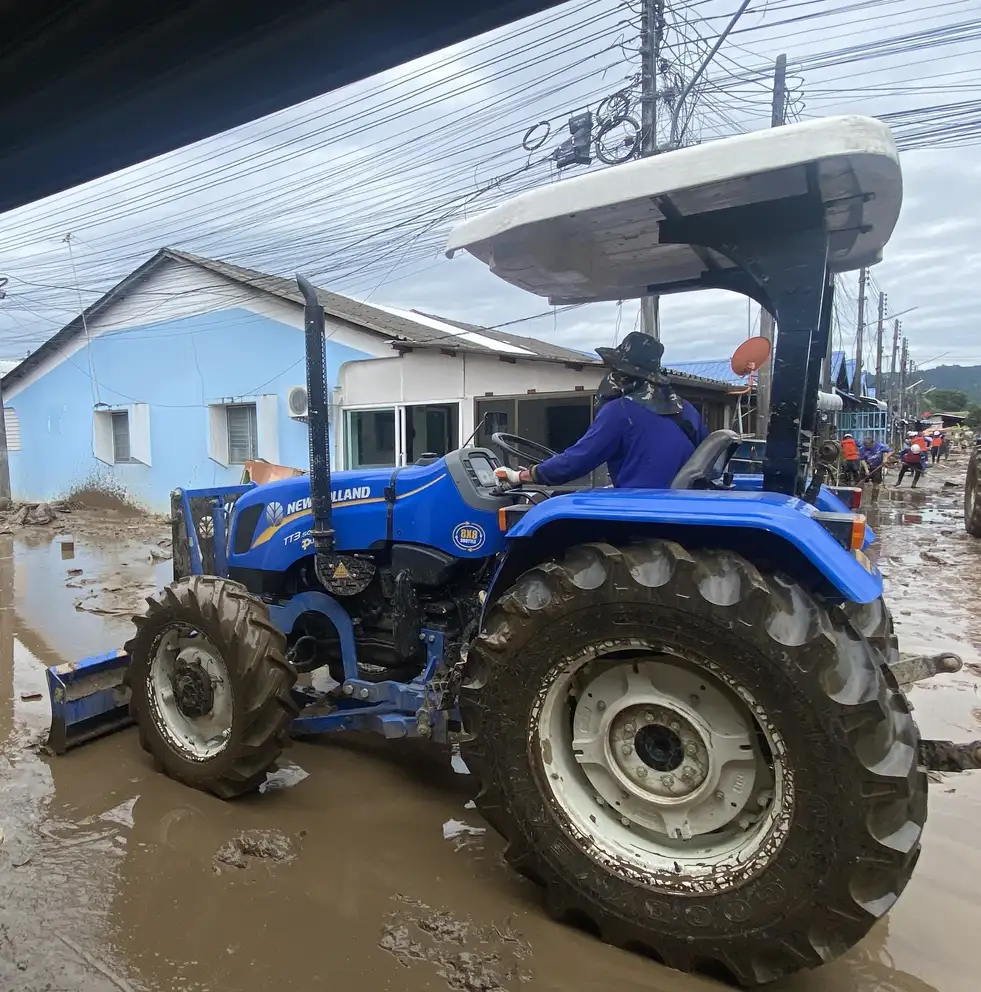 New Holland Tractor Relief