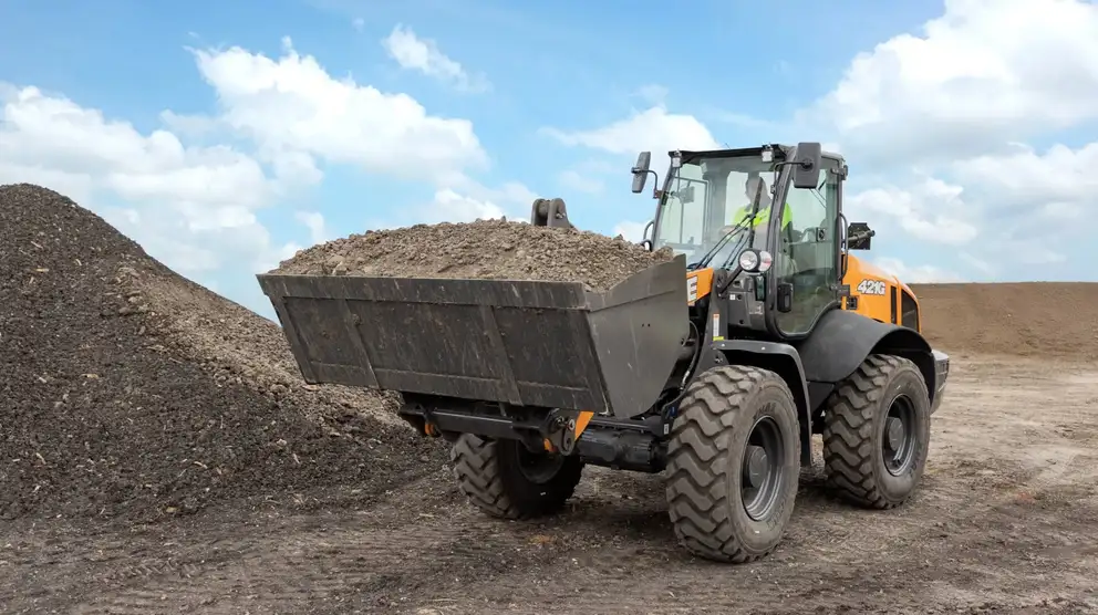 Compact wheel loader