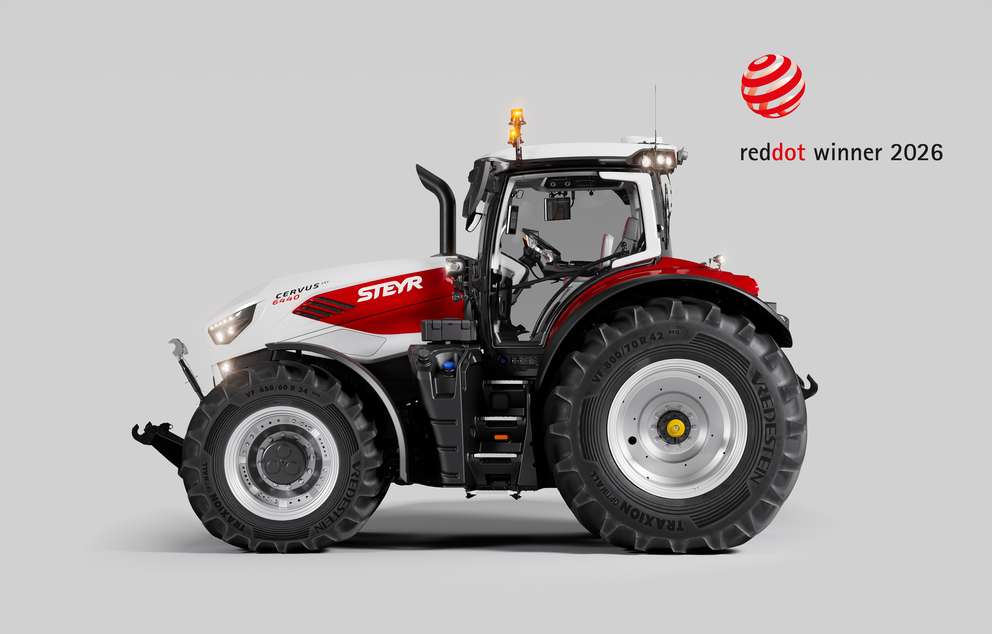 STEYR Traktoren_6440 Cervus CVT_Red Dot winner.jpg