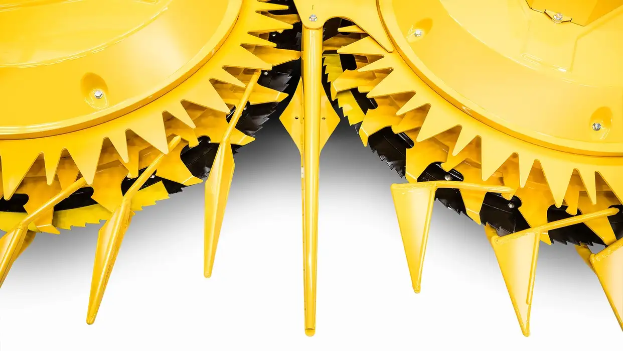 Maize Headers - Making light work of the tallest maize