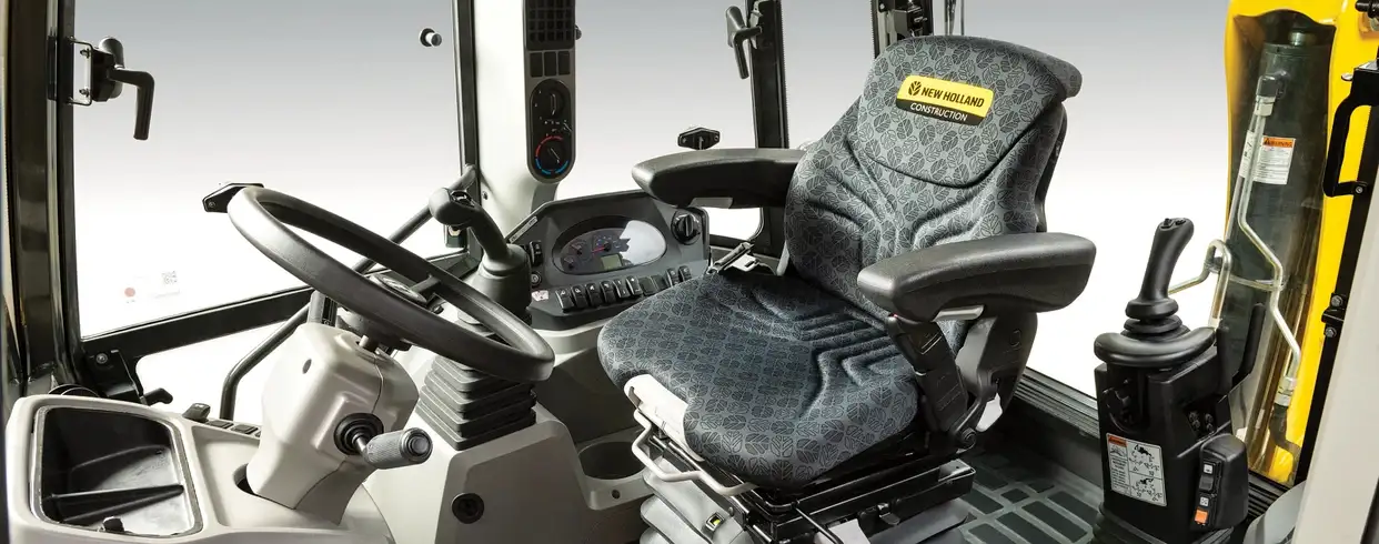 backhoe-loaders-operator-enviroment-01a