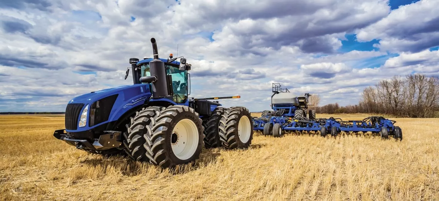 T9 with PLM Intelligence™ - 4wd Tractors