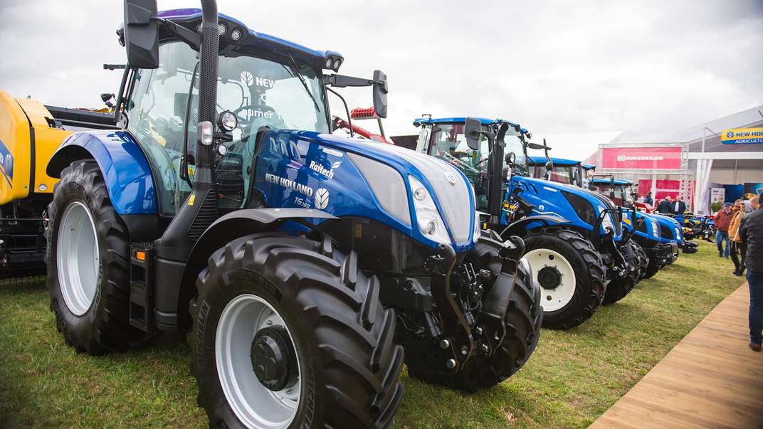 Marka New Holland od trzynastu lat na pozycji lidera rynku razem tworzymy przyszłość rolnictwa dziękujemy za zaufanie!