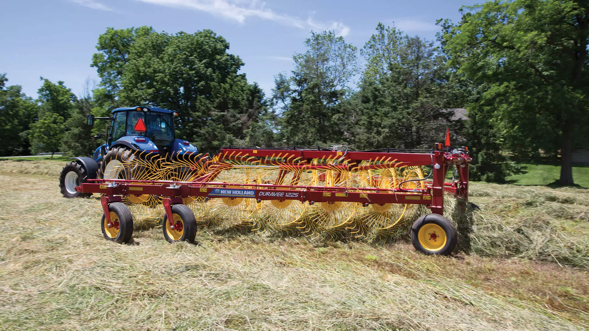 DuraVee™ Trailing Wheel Rakes Media Gallery