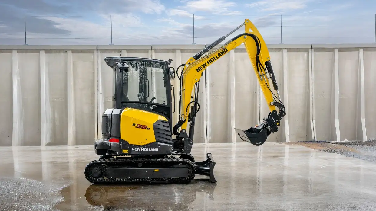E38D Mini Excavator side profile.