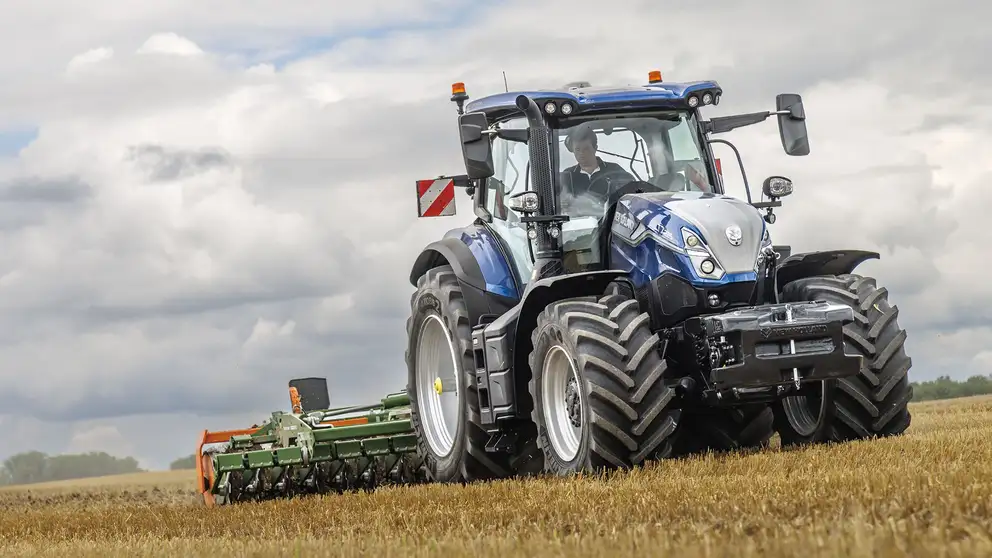 New Holland Nuovo T7 a passo standard (SWB)