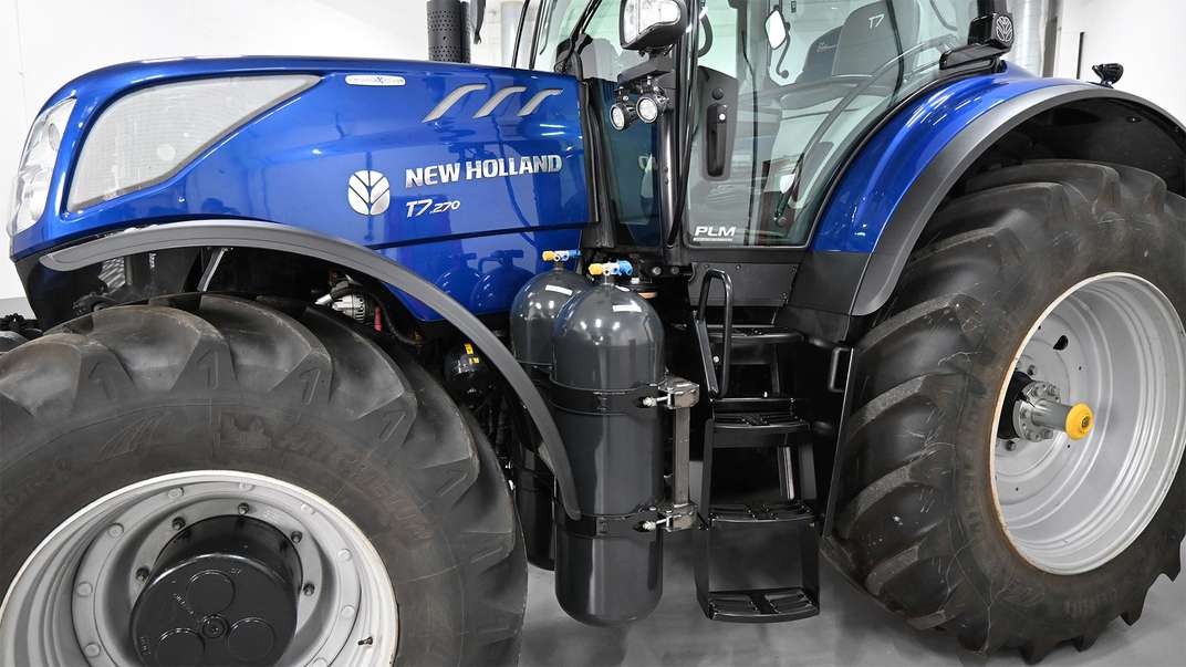 New Holland präsentiert auf der Agritechnica 2023 den Vorserien-Prototyp des T7 Methane Power LNG