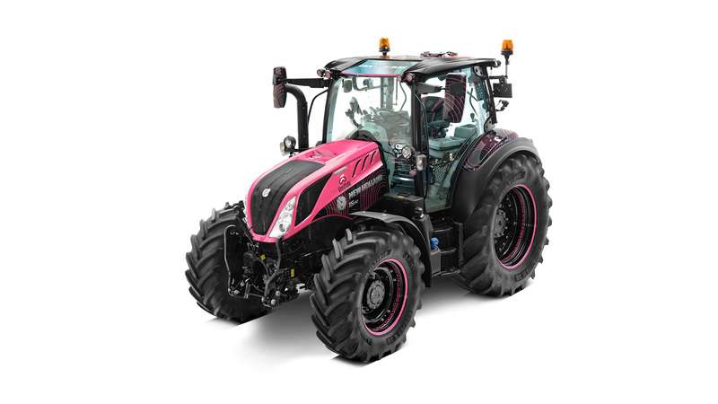 Ciągnik New Holland w koszulce lidera Giro D’italia