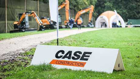 CASE Construction Equipment bietet nachhaltiges Roadshow Erlebnis