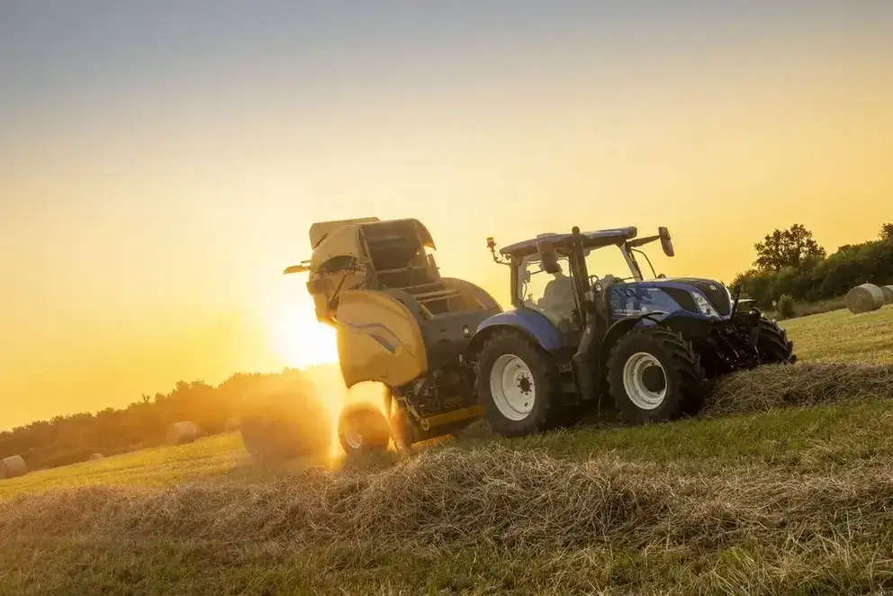 New Holland Roll-Belt 180 PLUS_3.jpg