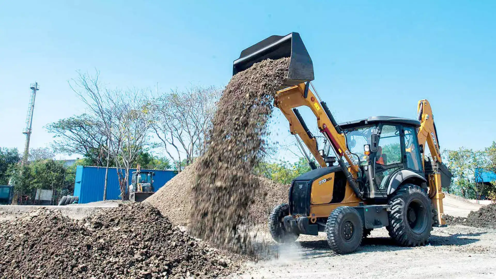 770NXe Series Backhoe Loaders