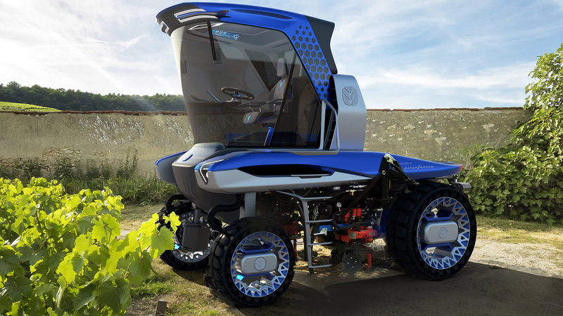 New Holland Straddle Tractor Concept wins German Design Awards 2023