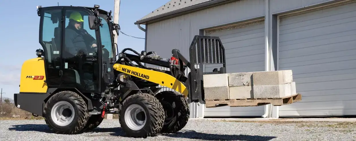 ML23 SMALL ARTICULATED LOADER