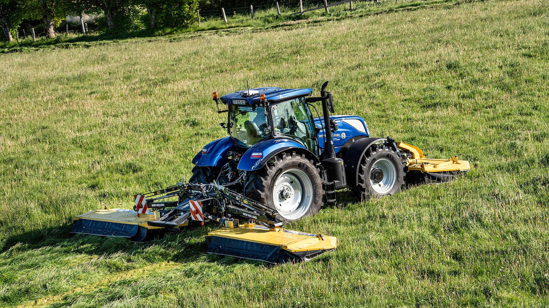 T7 SWB Tractor with mowers