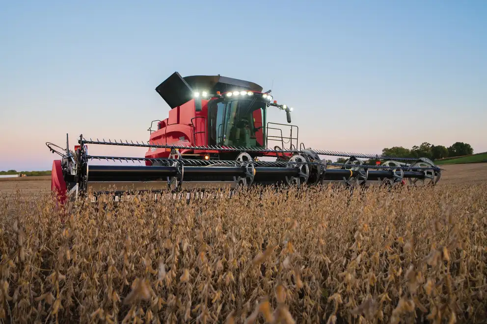 Axial-Flow 7160 with  FD235 Draper Header in grain field