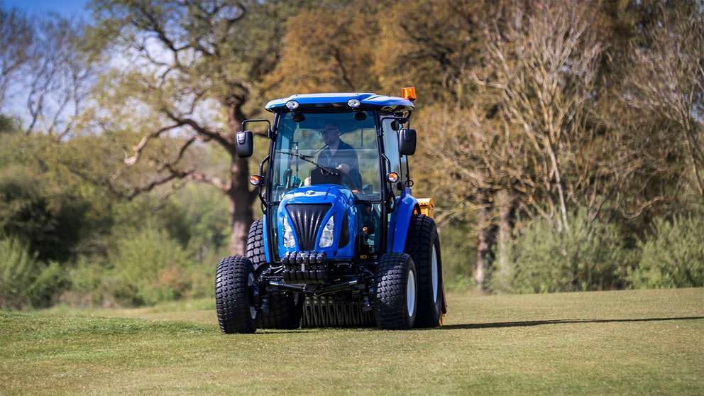 BOOMER - jedna seria ciągników - wiele różnych zastosowań