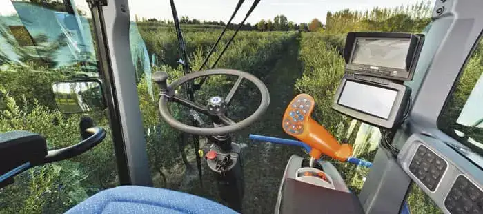 braud-9090x-olive-harvester-cab-01