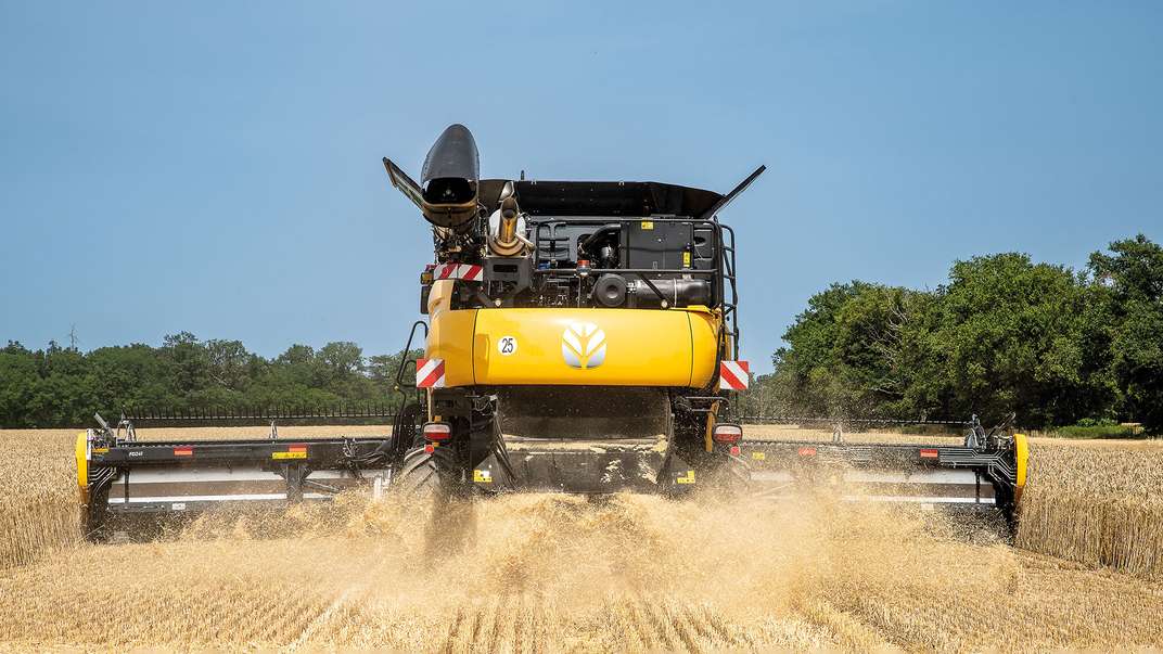 New Holland combine news at Agritechnica: CR & CX updates presented