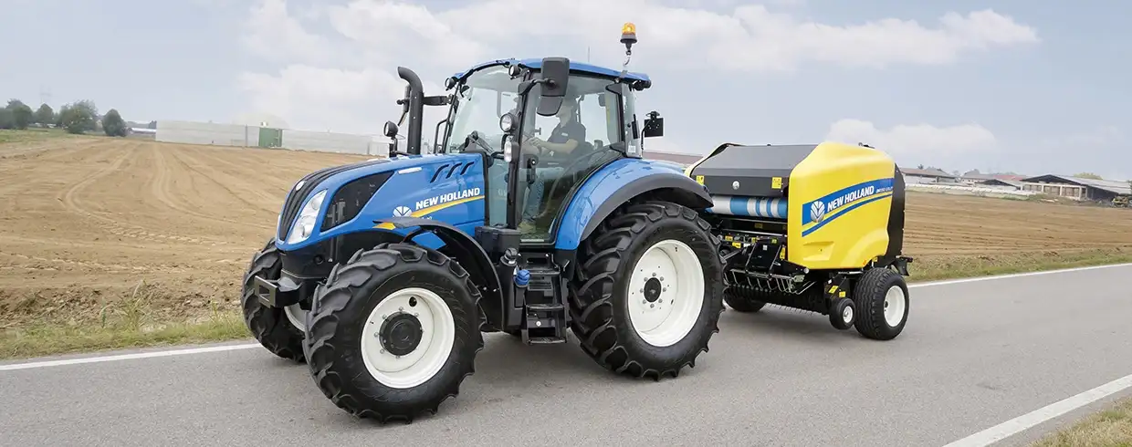 BAUREIHE BR100 VON NEW HOLLAND. PICKUP-AUSWAHL JE NACH SCHWADENBREITE.