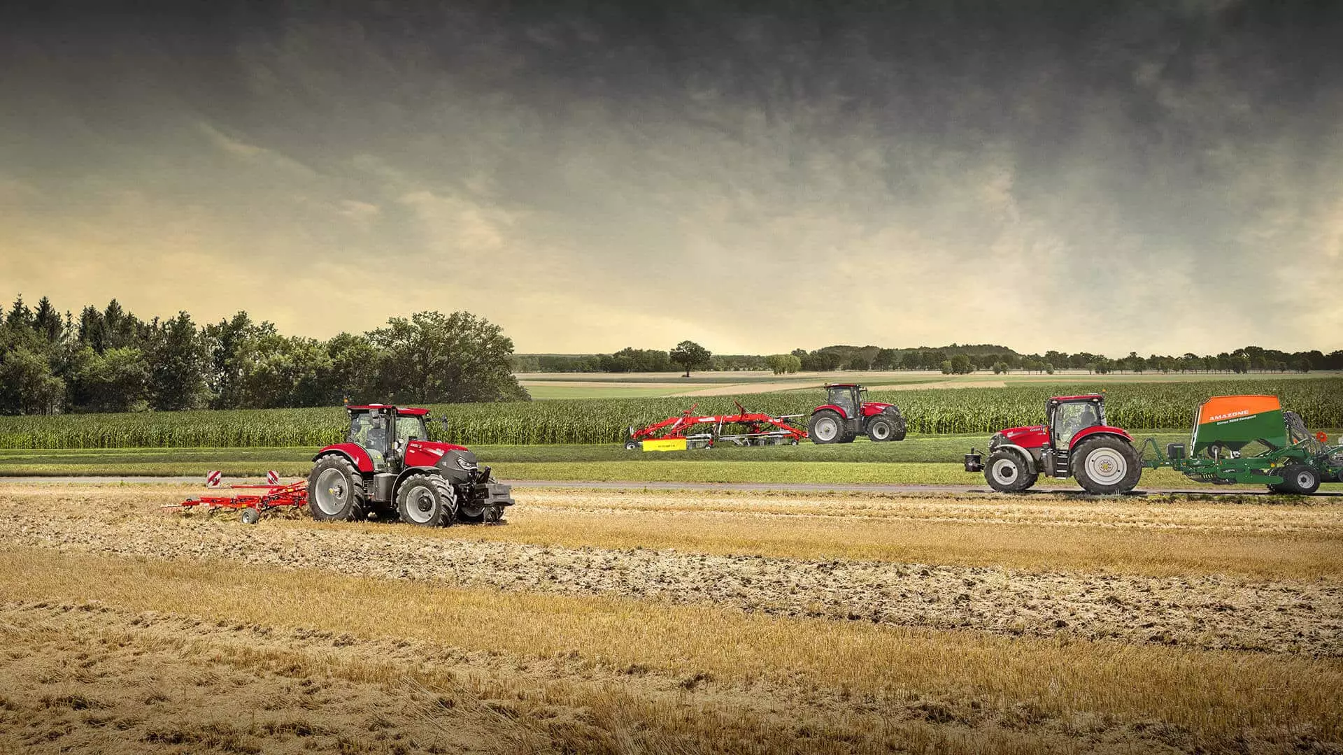 Case_IH_Puma_140_165_165_group_shot