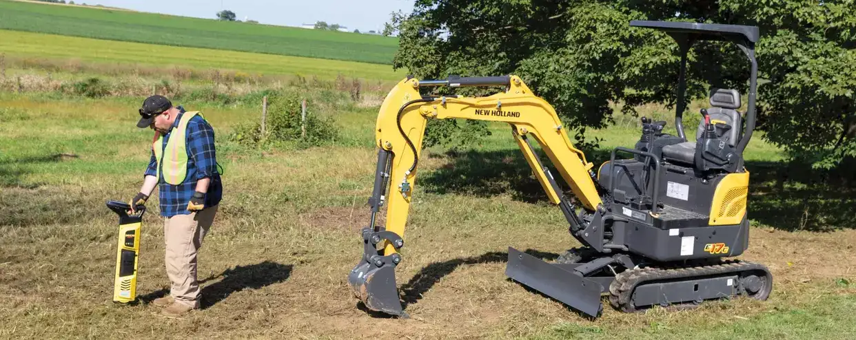 New Holland Construction Mini Excavator E17C