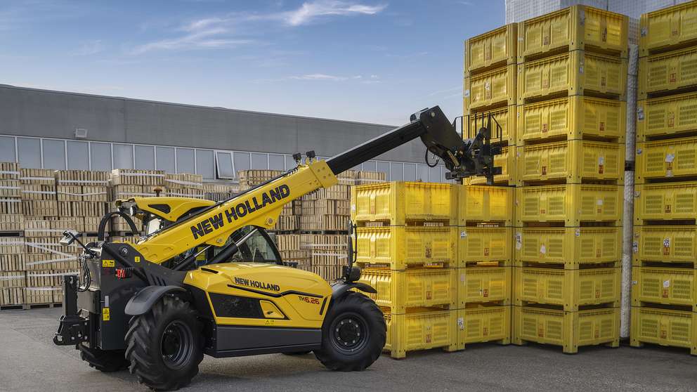 New Holland full-line telehandler offering reinforced by new TH6.26 compact model introduction