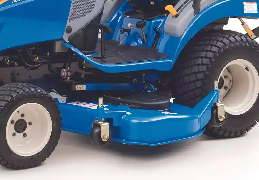Mid-Mount Finish Mowers | Belly Mower | New Holland