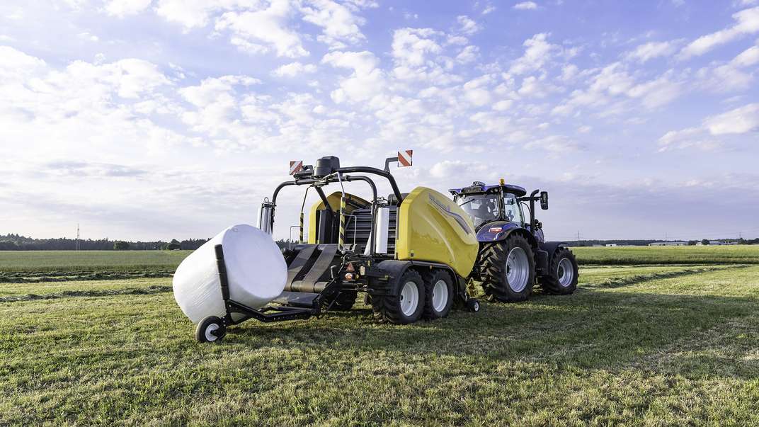 New Holland aktualizuje ofertę stałokomorowych pras belujących na rok 2024